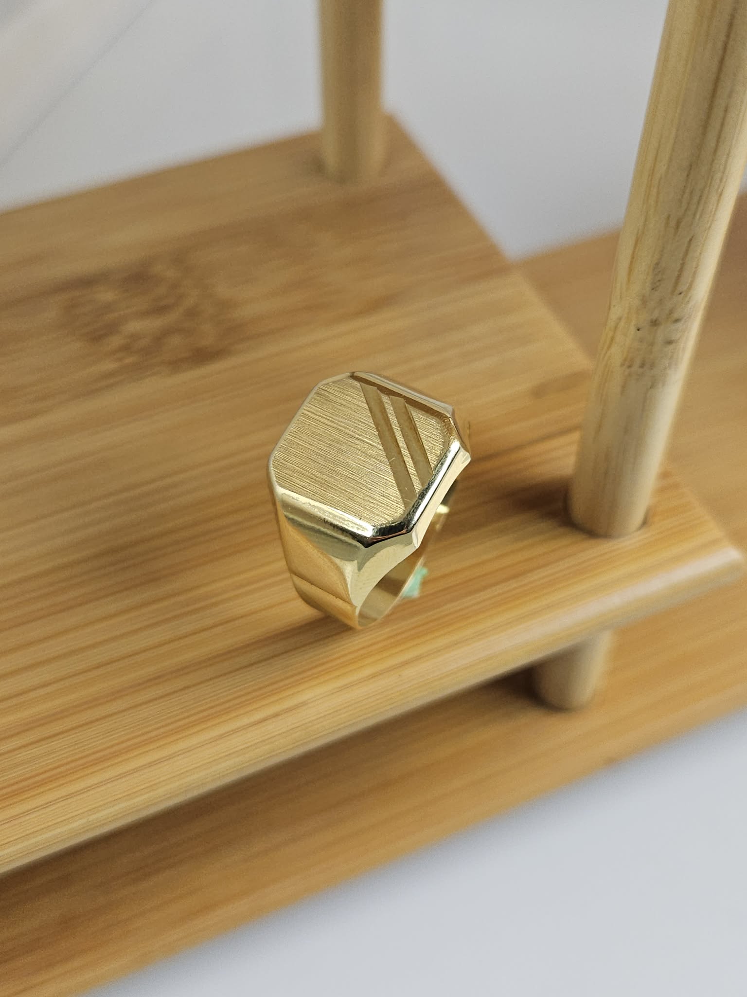 BullRing0002_Yellow Gold Men’s Ring