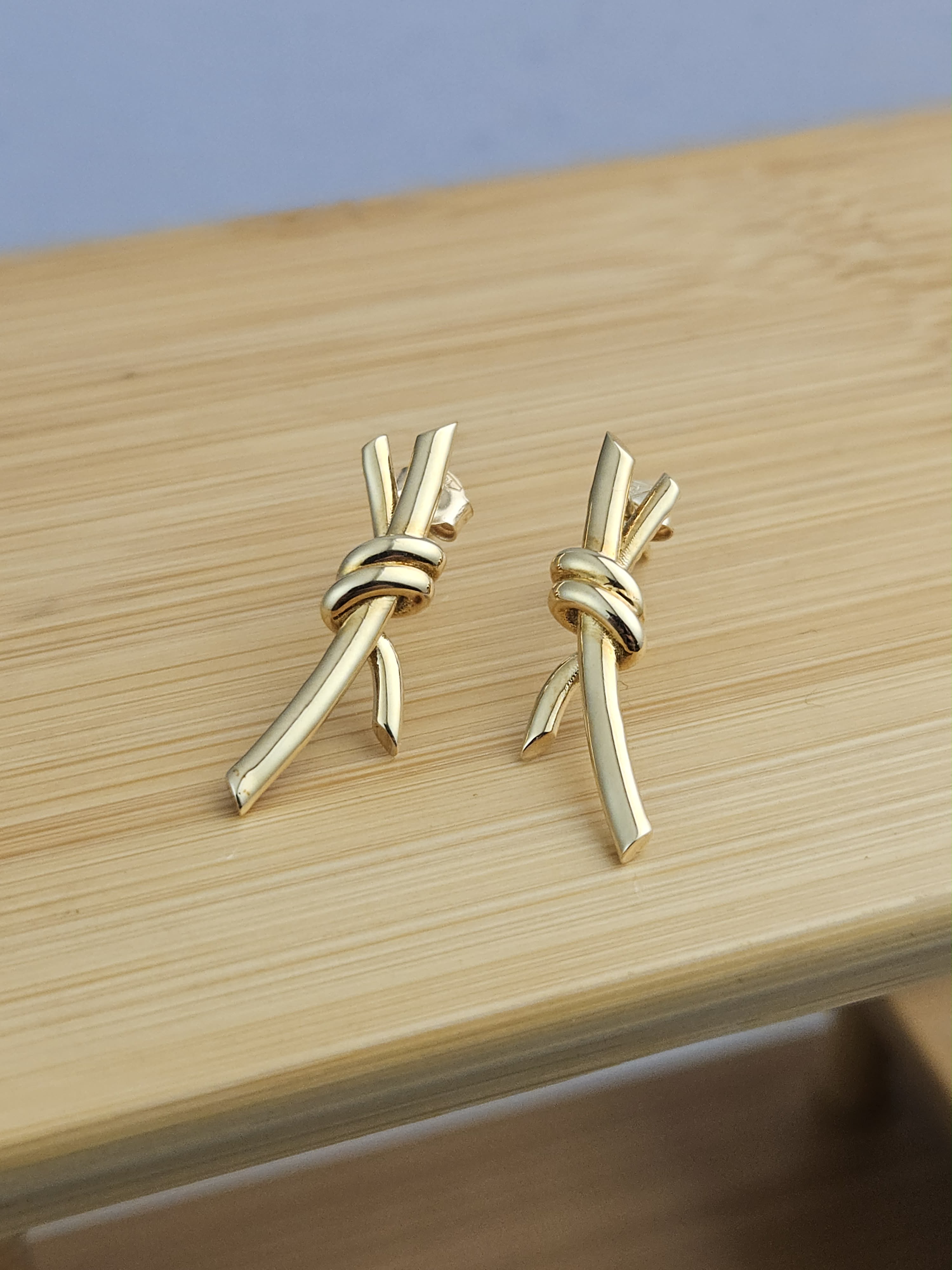 EARROPE-6005_Yellow Gold Rope Design Stud Earrings