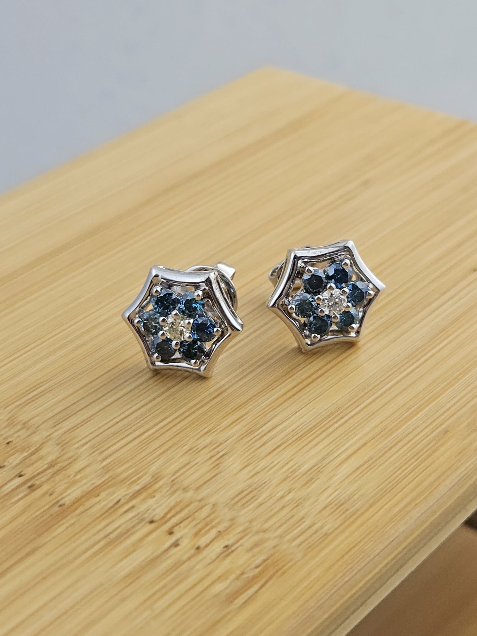 RM-Ear040_Hexia Blue Diamond Earrings