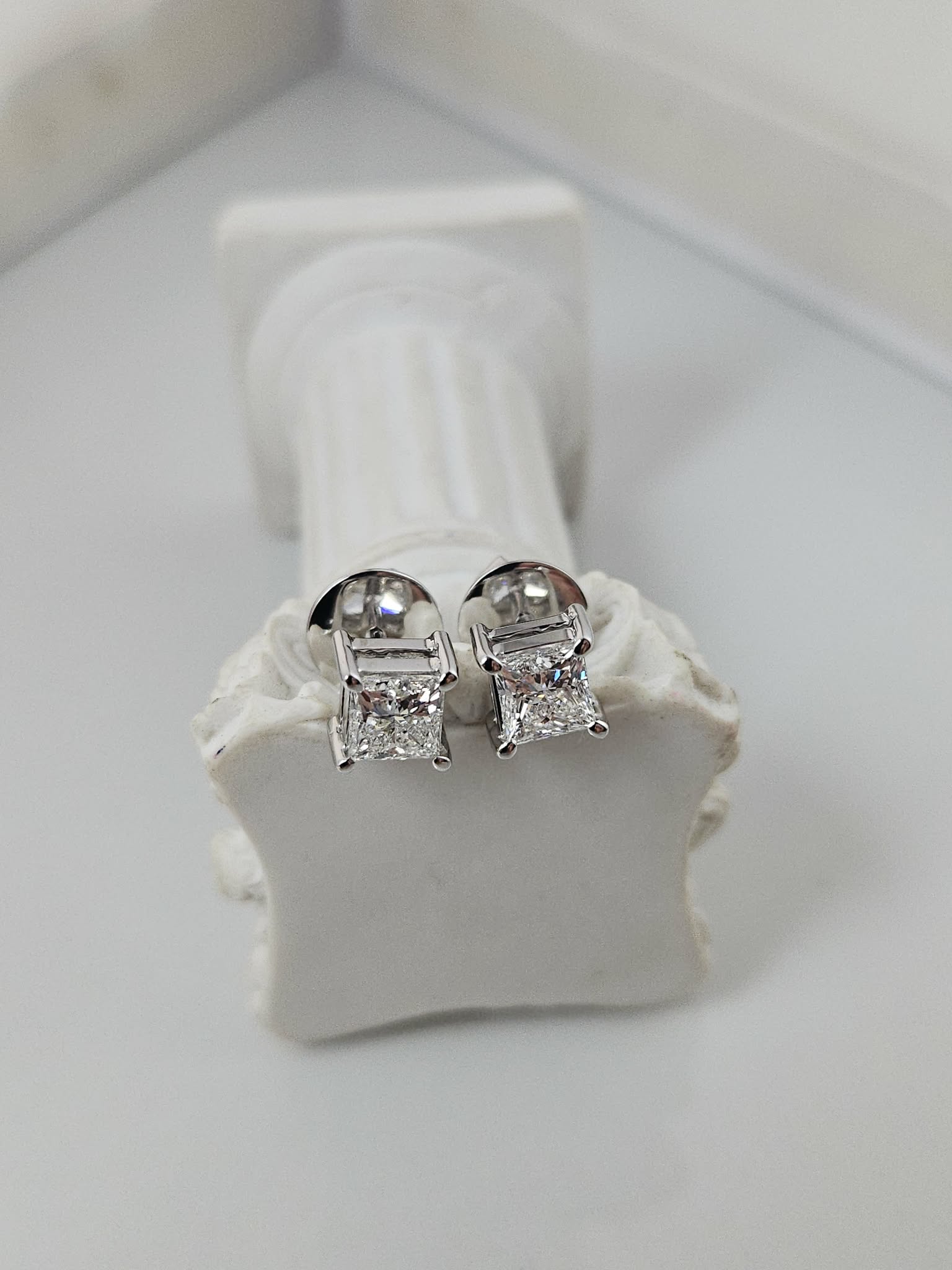 RM-Ear069_ Princess Cut Lab Grown Diamond Stud Earrings