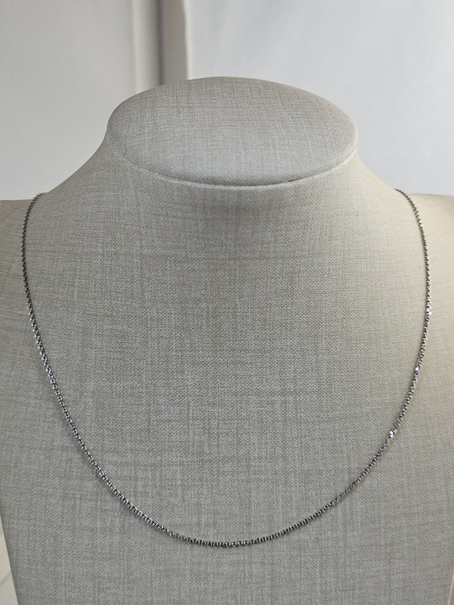 Ncklcechain0006_White Gold Necklace