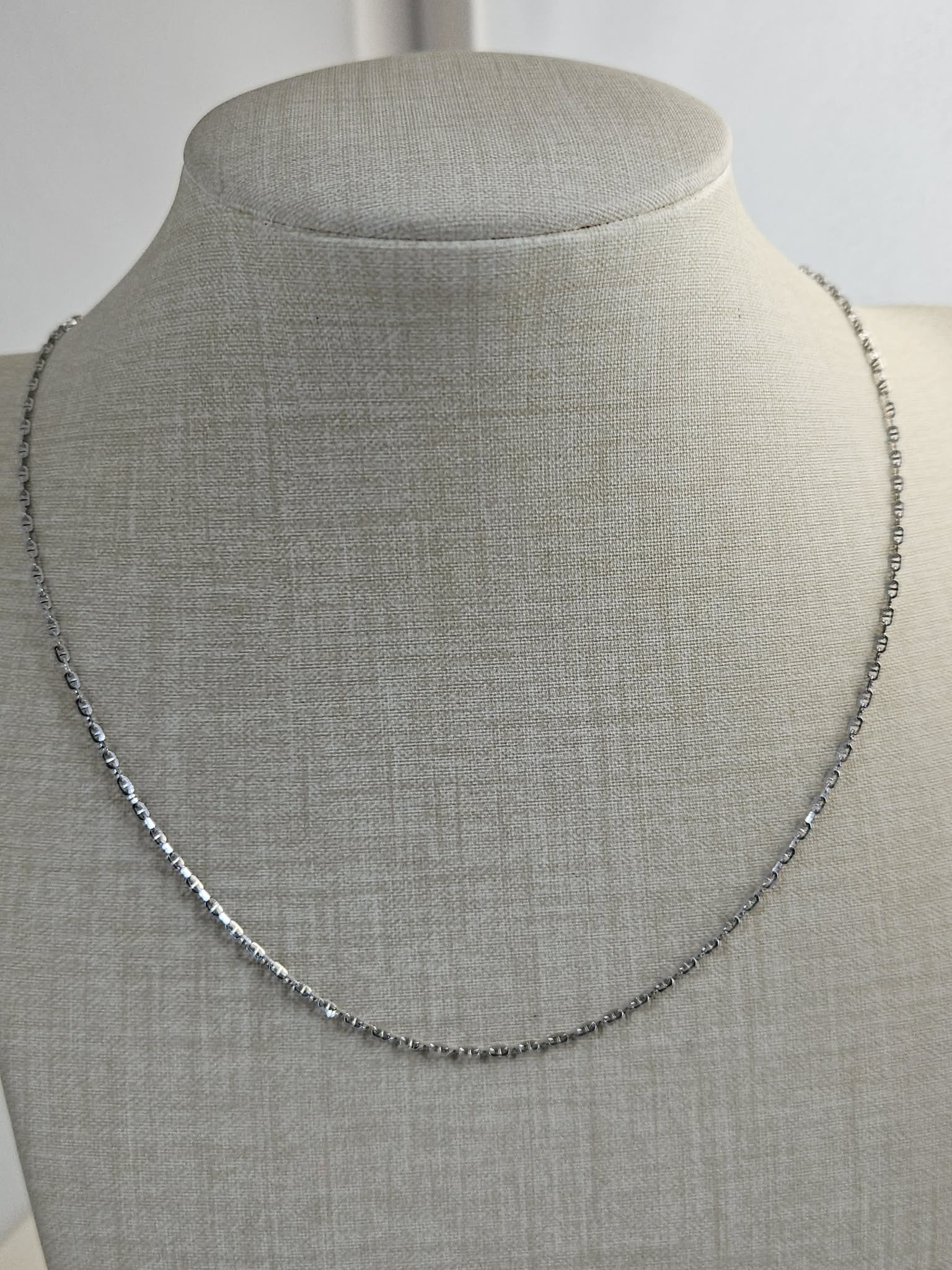 Ncklacechain0009_White Gold Necklace