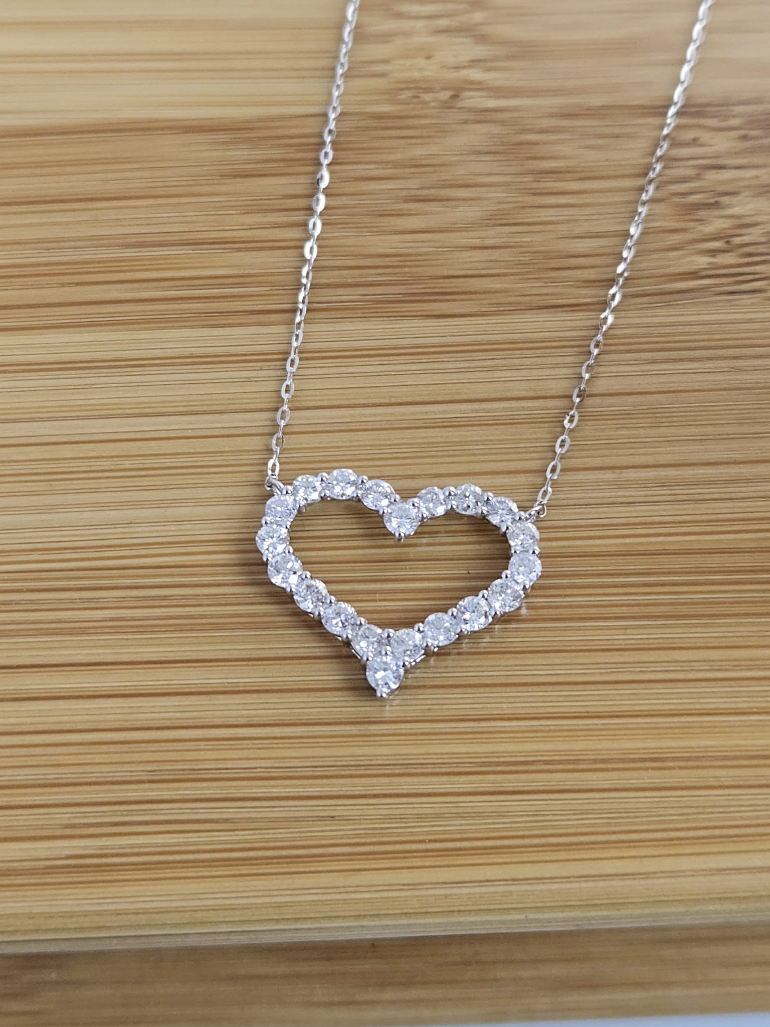 NWRMND-004_1.0ct Natural Diamond Open Heart Necklace
