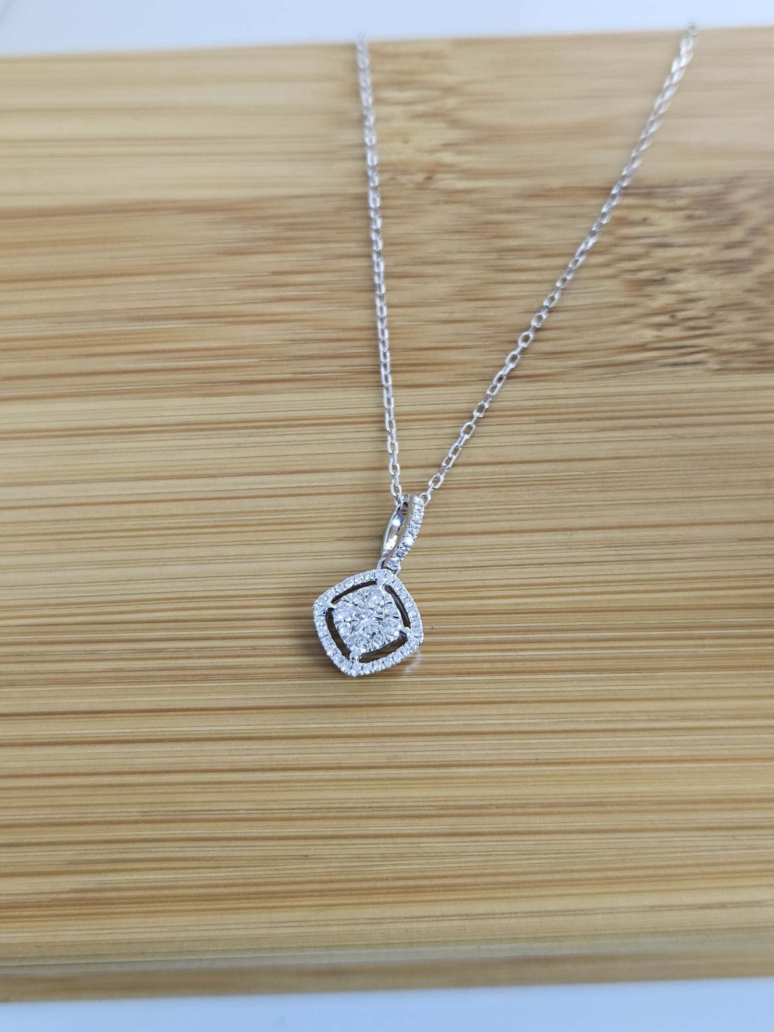 NWRMND-008_Natural Diamond Illusion Necklace