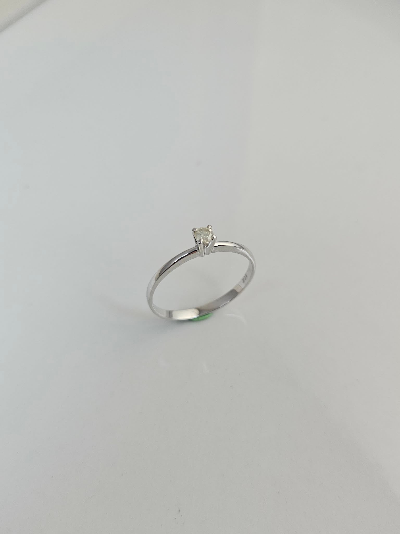 RM-ER138_Minimalist Solitaire Engagement Ring