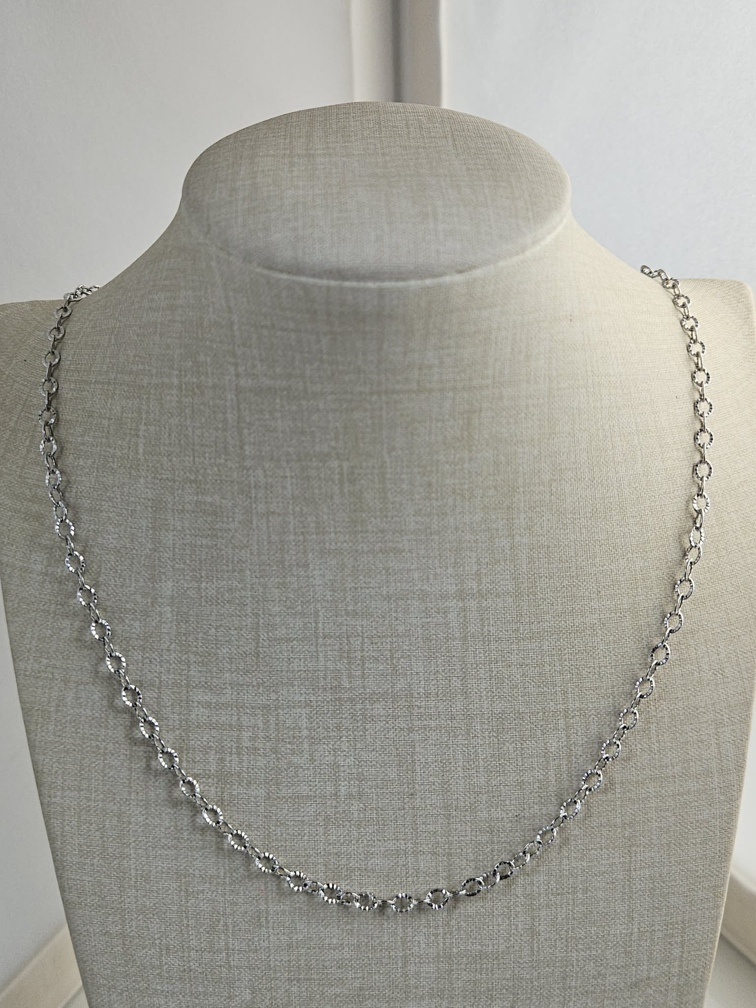 WGLink_001_White Gold Chain Links